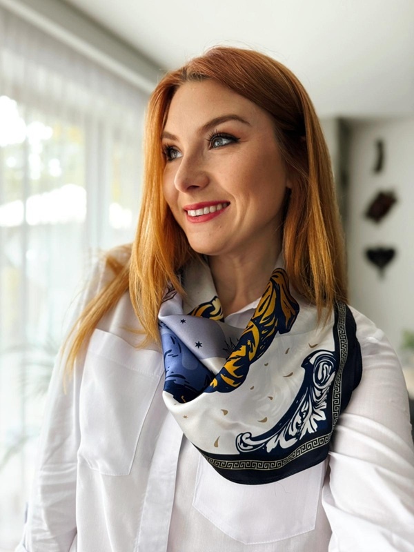 AD7-019 Unikat apaszka jedwabna dwustronna antyczna Grecja 68x68cm